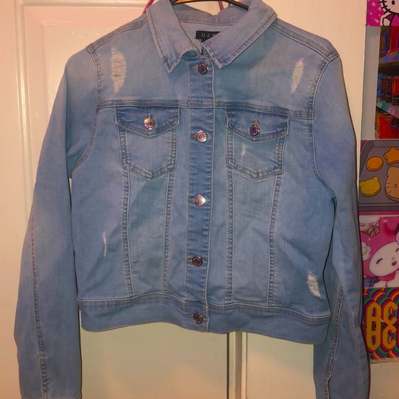 A jacket - Picture 1 of 1